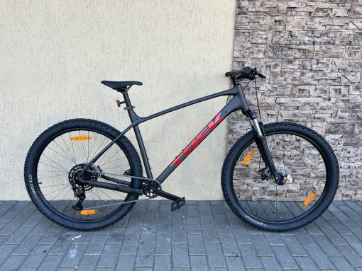Trek Marlin 5 Gen3 black:red - 1