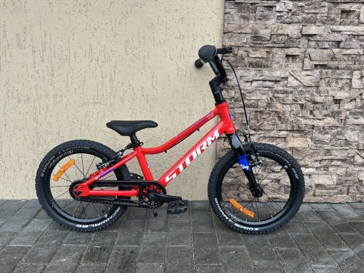 Storm Spike Superlite 16 red - 1