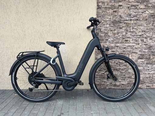 Cube Touring Hydbrid One - 1 Cube Touring Hydbrid One - 1